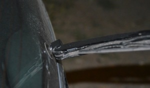 На фото - пружина поводка стеклоочистителя, drive2.ru На фото - пружина поводка стеклоочистителя, drive2.ru