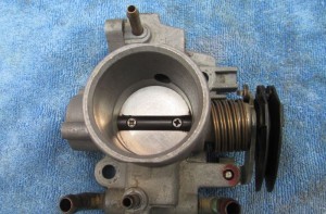 На фото - дроссельная заслонка ВАЗ 2112, avito.ru На фото - дроссельная заслонка ВАЗ 2112, avito.ru