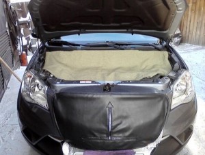 На фото - утепление автомобиля зимой, avtomotospec.ru На фото - утепление автомобиля зимой, avtomotospec.ru