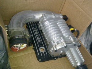 На фото - механический нагнетатель для автомобиля, drive2.ru На фото - механический нагнетатель для автомобиля, drive2.ru