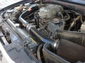 На фото - установка нагнетателя воздуха в автомобиль, drive2.ru На фото - установка нагнетателя воздуха в автомобиль, drive2.ru