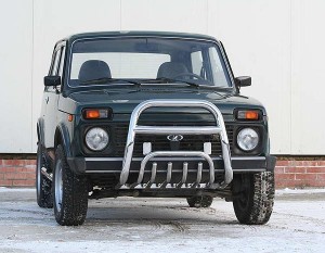 На фото - кенгурятник на Ниву 2121, тюнинг-внедорожников.рф На фото - кенгурятник на Ниву 2121, тюнинг-внедорожников.рф