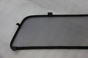 Фото сетки для бампера Рено Дастер, youtube.com Фото сетки для бампера Рено Дастер, youtube.com