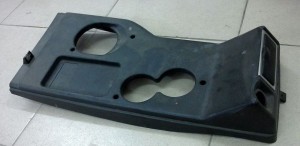 На фото - накладка тоннеля от ВАЗ 21213, avito.ru На фото - накладка тоннеля от ВАЗ 21213, avito.ru