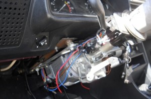 На фото - установка электроусилителя руля на ВАЗ 2107, drive2.ru На фото - установка электроусилителя руля на ВАЗ 2107, drive2.ru