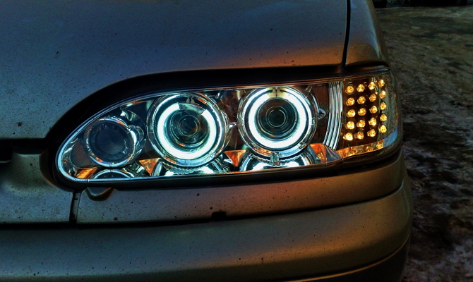 Установка ангельских глазок ВАЗ 2114 Установка ангельских глазок ВАЗ 2114