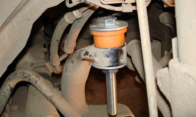 Запрессовка конструкцией из стального болта М12 с гайкой Запрессовка конструкцией из стального болта М12 с гайкой