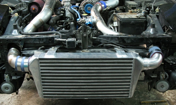 Устройство в системе турбонаддува Устройство в системе турбонаддува