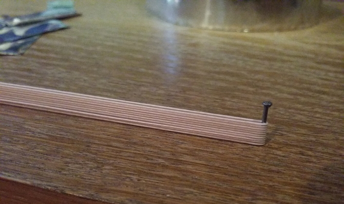 Наматывание провода МГТФ на гвозди Наматывание провода МГТФ на гвозди