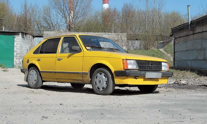 Автомобиль Опель с «бюджетными» мотором невысокого объема Автомобиль Опель с «бюджетными» мотором невысокого объема