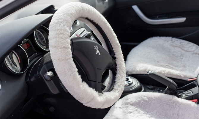 Меховой чехол для рулевого колеса авто Меховой чехол для рулевого колеса авто