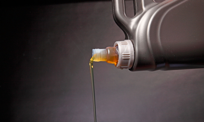 Жидкость для системного смазывания двигательного агрегата машины Жидкость для системного смазывания двигательного агрегата машины