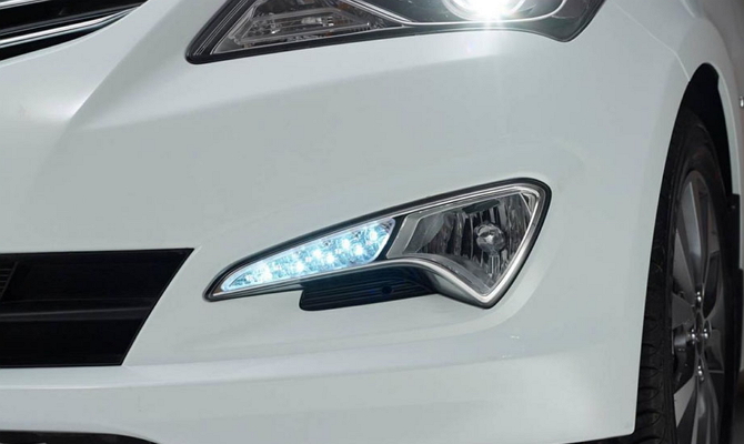 Противотуманки в переднем бампере Хендай Солярис Противотуманки в переднем бампере Хендай Солярис