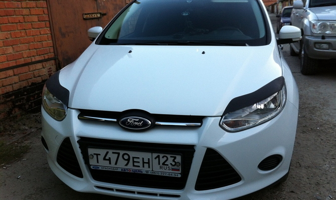 Установка «ресничек» на Форд Фокус Установка «ресничек» на Форд Фокус