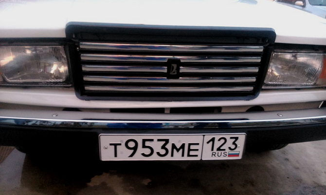 Хромированная радиаторная решетка ВАЗ 2107 Хромированная радиаторная решетка ВАЗ 2107