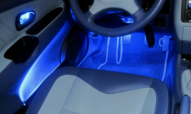 Неоновый излучатель под торпедой Carisma Неоновый излучатель под торпедой Carisma