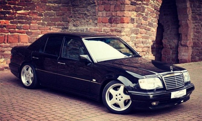 Mercedes-Benz – настоящая классика автомобилестроения Mercedes-Benz – настоящая классика автомобилестроения