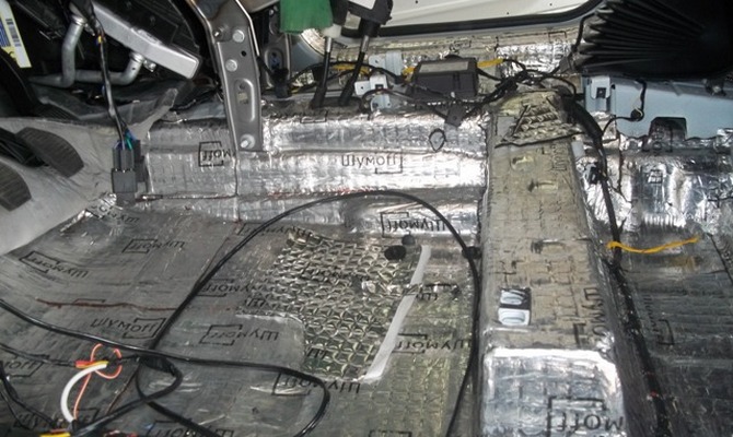 Шумоизоляция салона Doblo – что потребуется для работы? Шумоизоляция салона Doblo – что потребуется для работы?