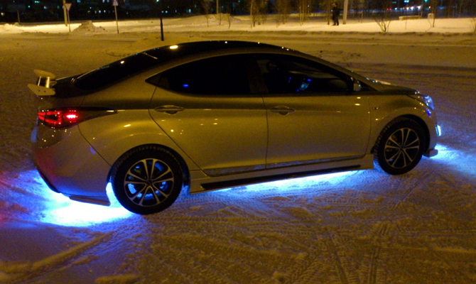 Подсветка дисков автомобиля – простой, но яркий элемент тюнинга Подсветка дисков автомобиля – простой, но яркий элемент тюнинга