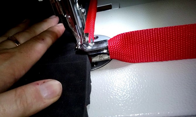 Изготовление солнцезащитных шторок – замеры и установка Изготовление солнцезащитных шторок – замеры и установка