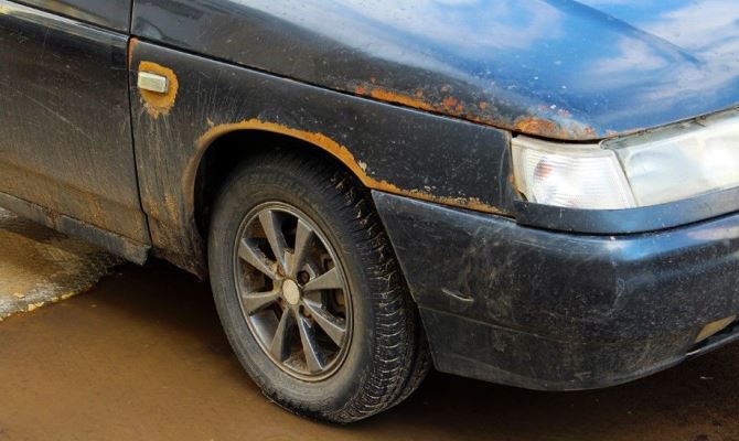 Ржавчина, проступающая на кузове, сильно вредит и не только эстетическому виду вашего авто Ржавчина, проступающая на кузове, сильно вредит и не только эстетическому виду вашего авто