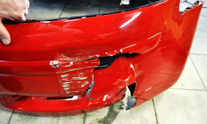 Кажется, что бампер под замену, но не стоит торопиться Кажется, что бампер под замену, но не стоит торопиться