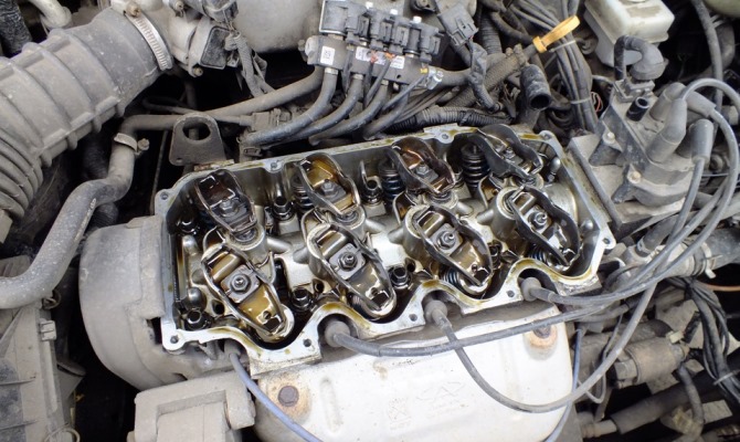 Появление посторонних шумов нередко свидетельствует о возникновении определенных проблем с автомобилем, неполадках на разных его узлах и деталях Появление посторонних шумов нередко свидетельствует о возникновении определенных проблем с автомобилем, неполадках на разных его узлах и деталях