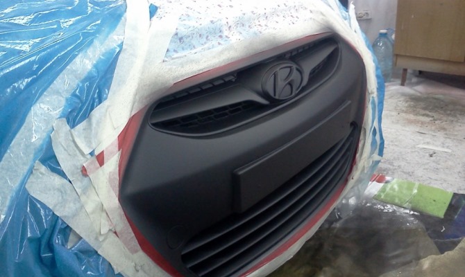 Следите за окрашенной поверхностью и не допускайте прилипания пыли, шерсти и прочего сора Следите за окрашенной поверхностью и не допускайте прилипания пыли, шерсти и прочего сора