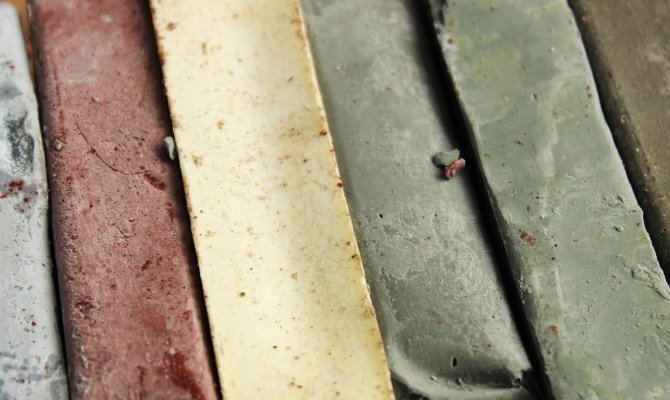 О пасте ГОИ обычно говорят, как об универсальном средстве, которое можно использовать для полировки различных материалов О пасте ГОИ обычно говорят, как об универсальном средстве, которое можно использовать для полировки различных материалов