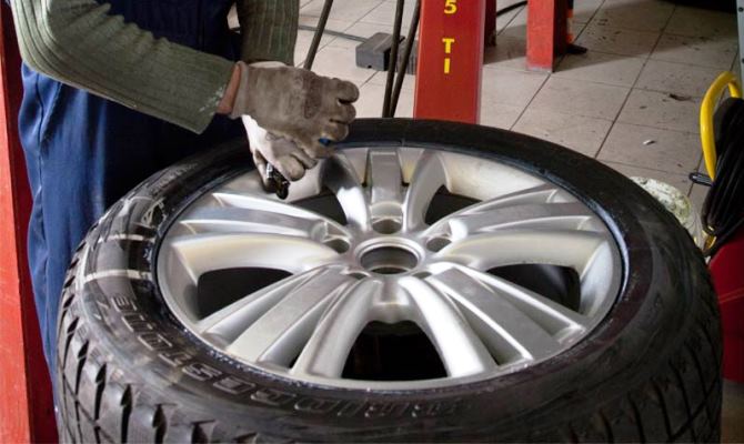 Балансировка колес автомобиля – что необходимо знать каждому автовладельцу