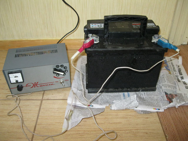 Зарядка аккумулятора автомобиля – как восстановить нормальное состояние разряженной батареи