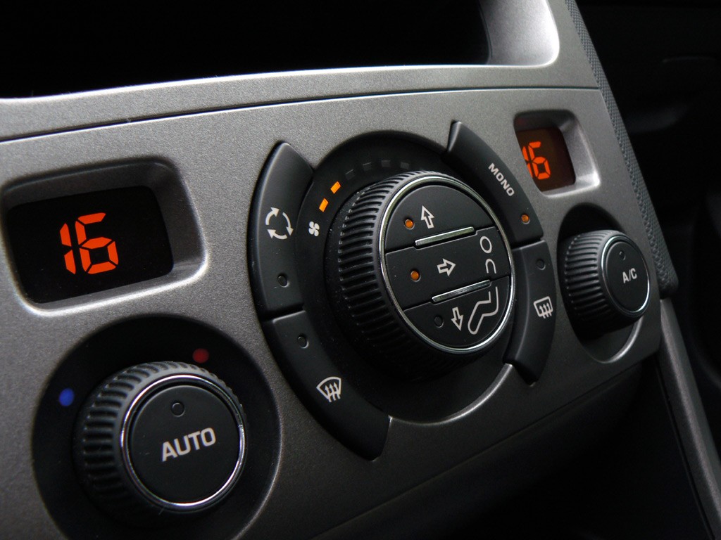 Можно ли глушить авто, когда кондиционер включен?