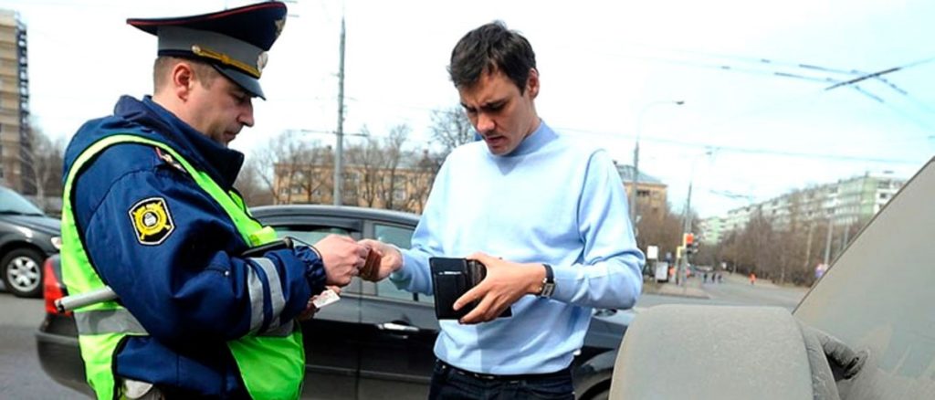 На дороге с односторонним движением можно ли сдавать назад?