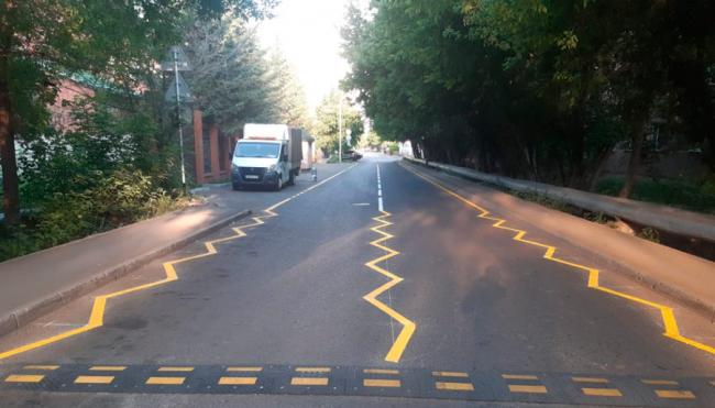 Одинарный зигзаг Дорожная разметка 1.17