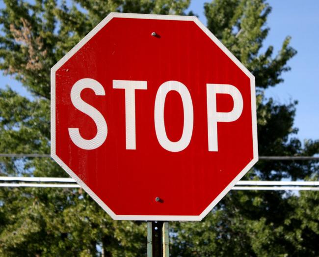 Дорожный знак STOP Дорожный знак