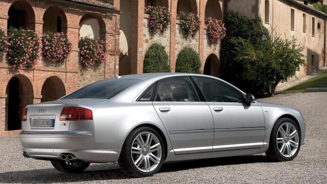 Авто серого цвета Авто серого цвета