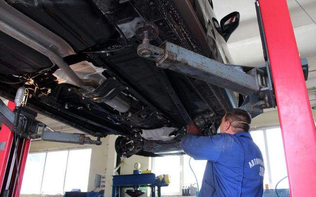 Проверка рамы автомобиля Автомобиль и рама