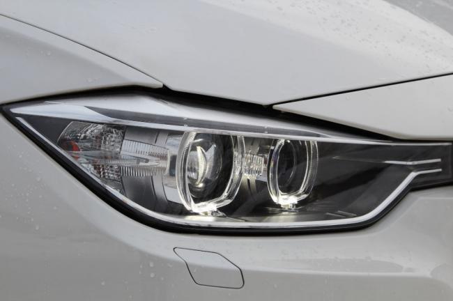 BMW Adaptive LED BMW
