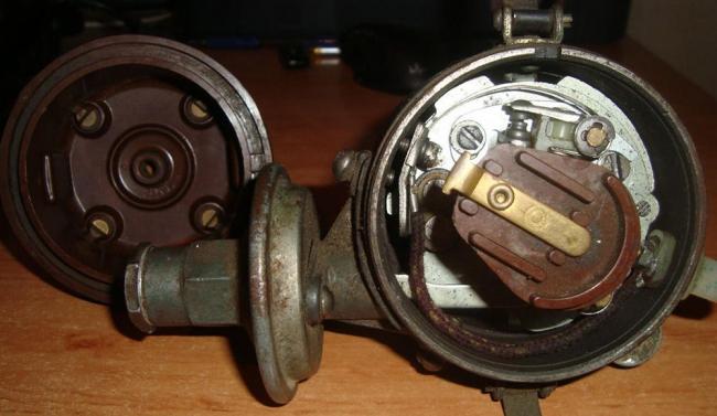 Чем отличается контактное зажигание от бесконтактного Чем отличается контактное зажигание от бесконтактного