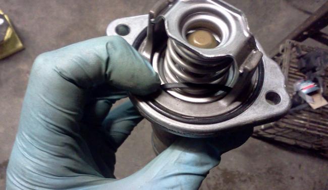 Что такое термостат в автомобиле Что такое термостат в автомобиле