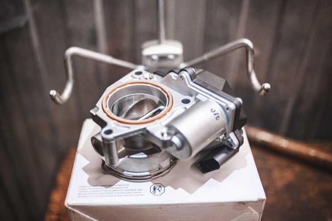 Внешний вид дроссельной заслонки Дроссельная заслонка автомобиля