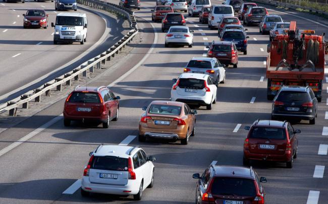 Движение автомобилей в городе Движение автомобилей в городе