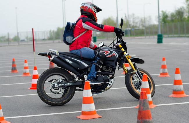 Экзамен на права категории А