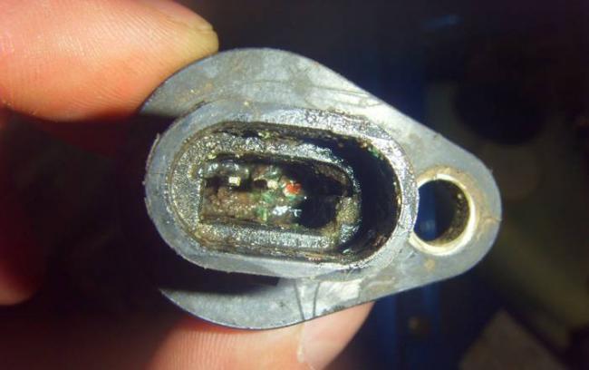 Окисление контактов электронного спидометра Электронный спидометр и контакты