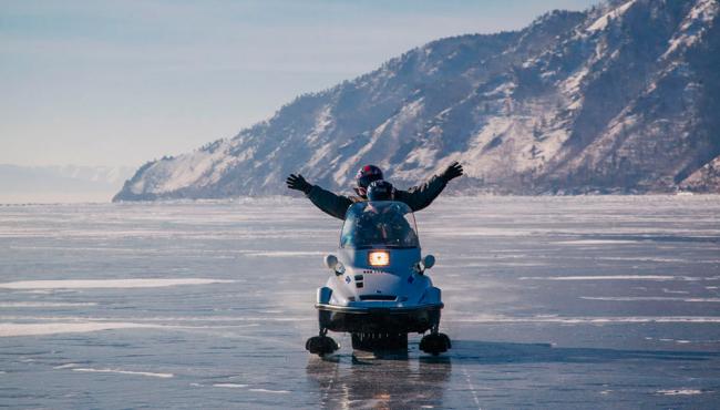 Можно ли выезжать на лёд на снегоходе