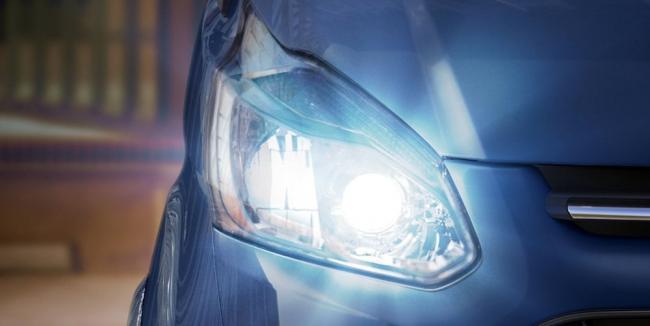 Фары дальнего света на автомобиле Фары дальнего света