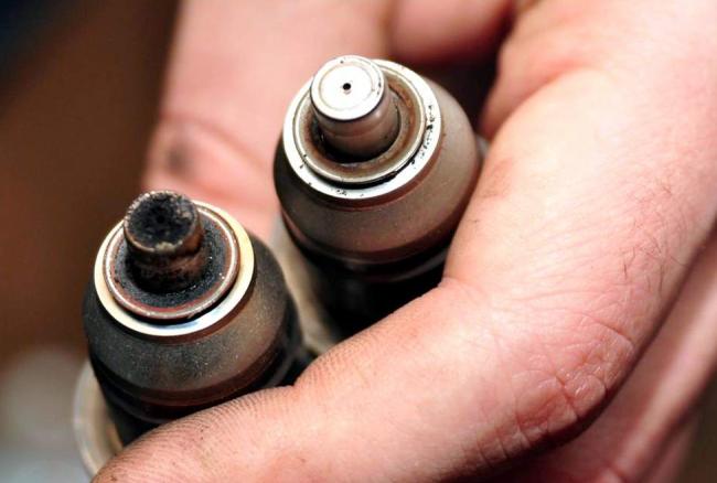 Грязная и чистая форсунки Грязная и чистая форсунки