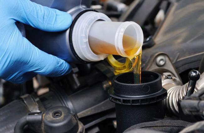 Как отличить трансмиссионное масло от моторного Как отличить трансмиссионное масло от моторного