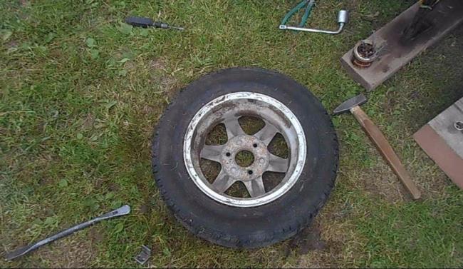 Как разбортировать колесо автомобиля в домашних условиях Как разбортировать колесо автомобиля в домашних условиях