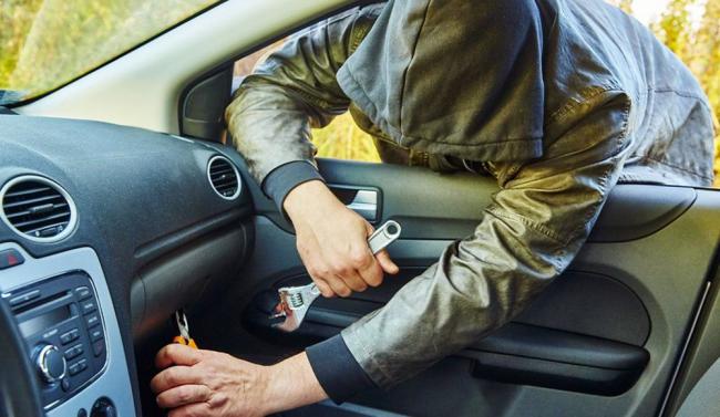 Как установить противоугонную секретку на машину Как установить противоугонную секретку на машину